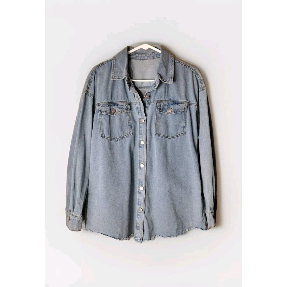 Womens Shirt Medium Denim Button Up Long Sleeve Pockets